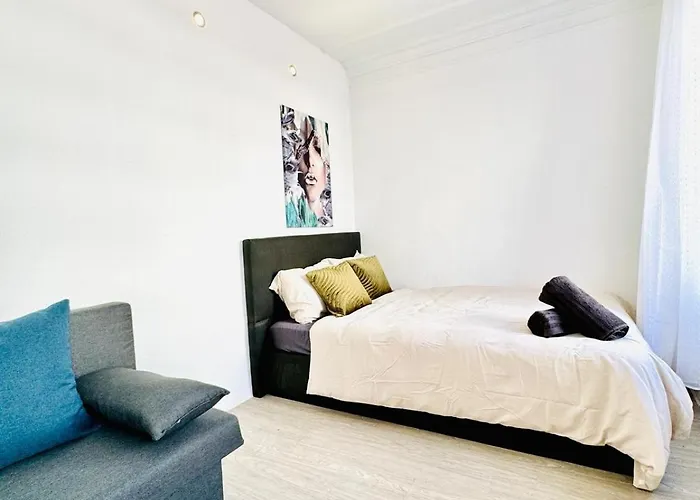 Comfy 4br Apt, 12-min To Fac Platz Apartment *
