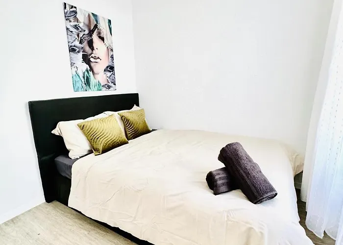 Comfy 4br Apt, 12-min To Fac Platz *