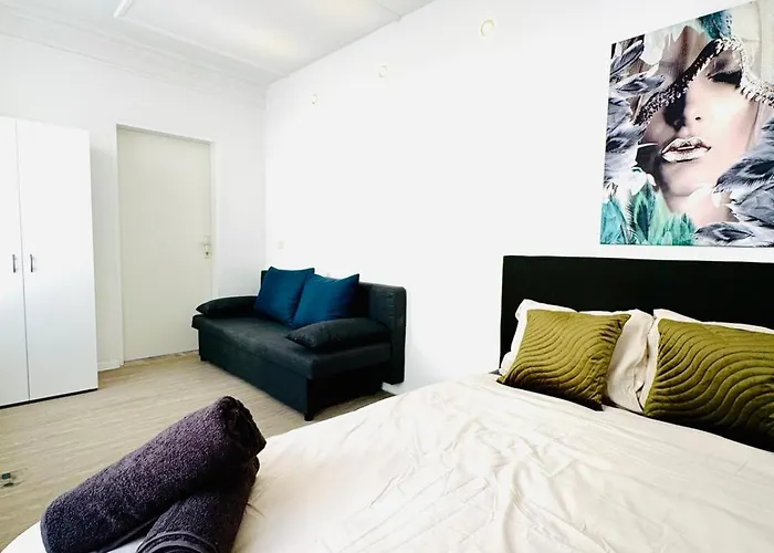 Comfy 4br Apt, 12-min To Fac Platz *