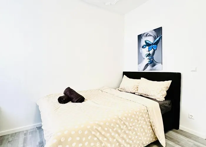 Comfy 4br Apt, 12-min To Fac Platz