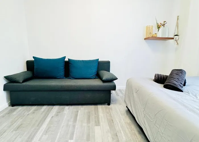 Comfy 4br Apt, 12-min To Fac Platz